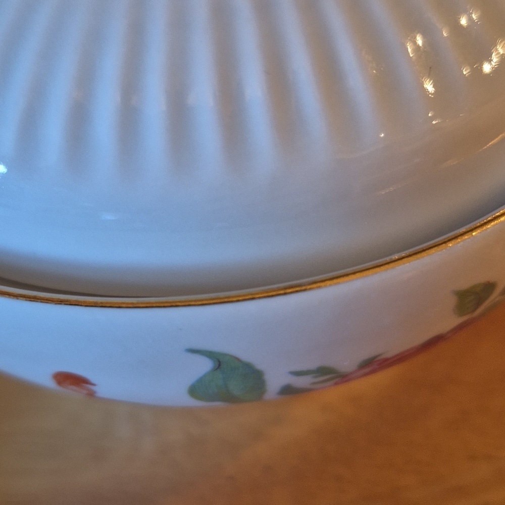 STIPO DOROHOI White Porcelain Floral Lidded Sugar Bowl - Picture 11 of 15